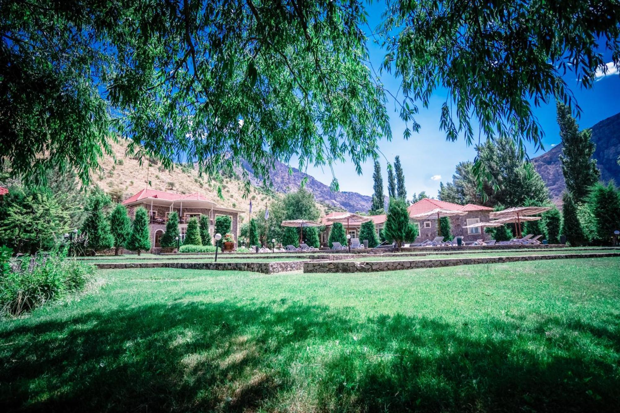 Burchmulla Chatcal Mountains Resort מראה חיצוני תמונה