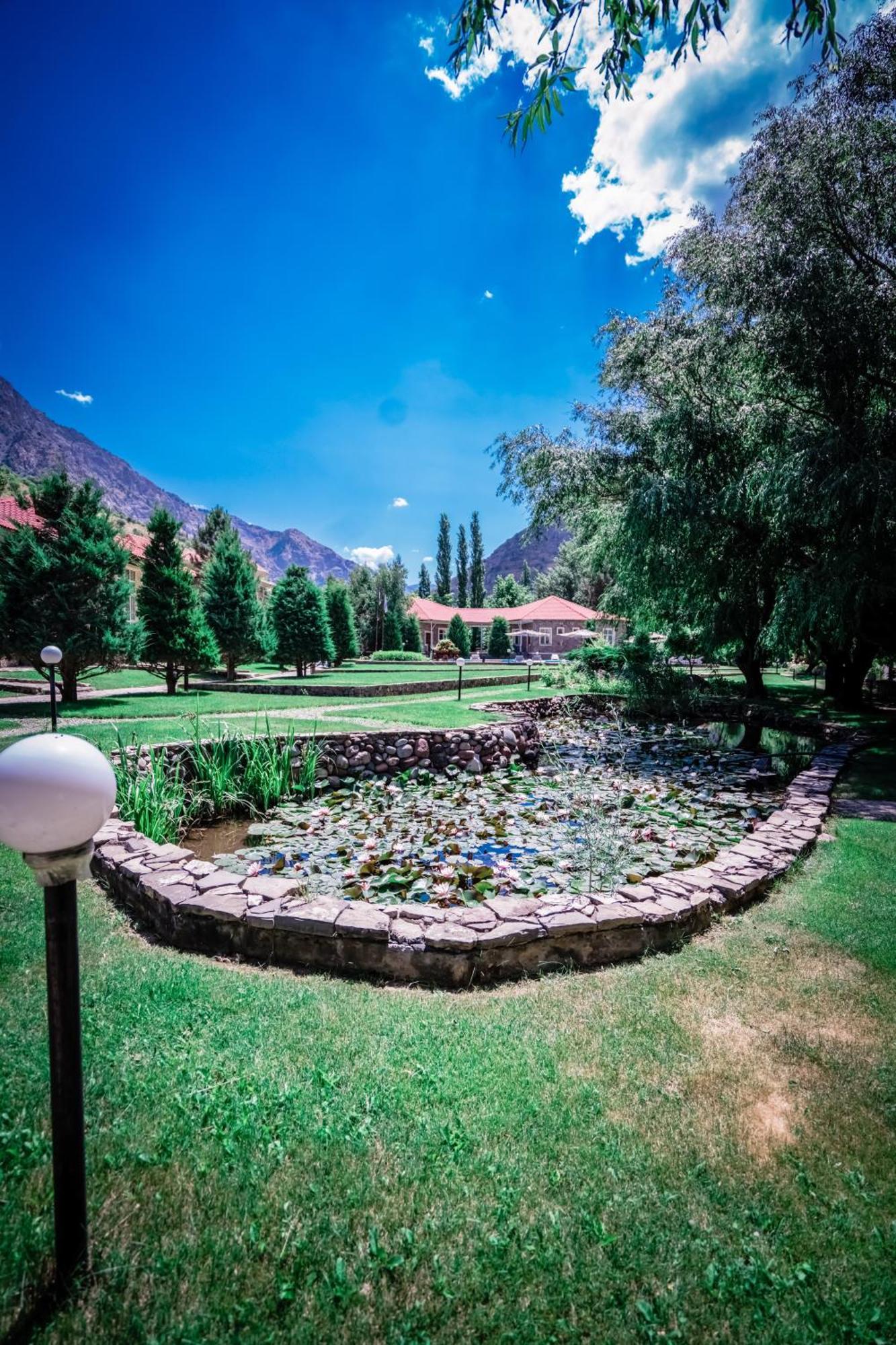 Burchmulla Chatcal Mountains Resort מראה חיצוני תמונה