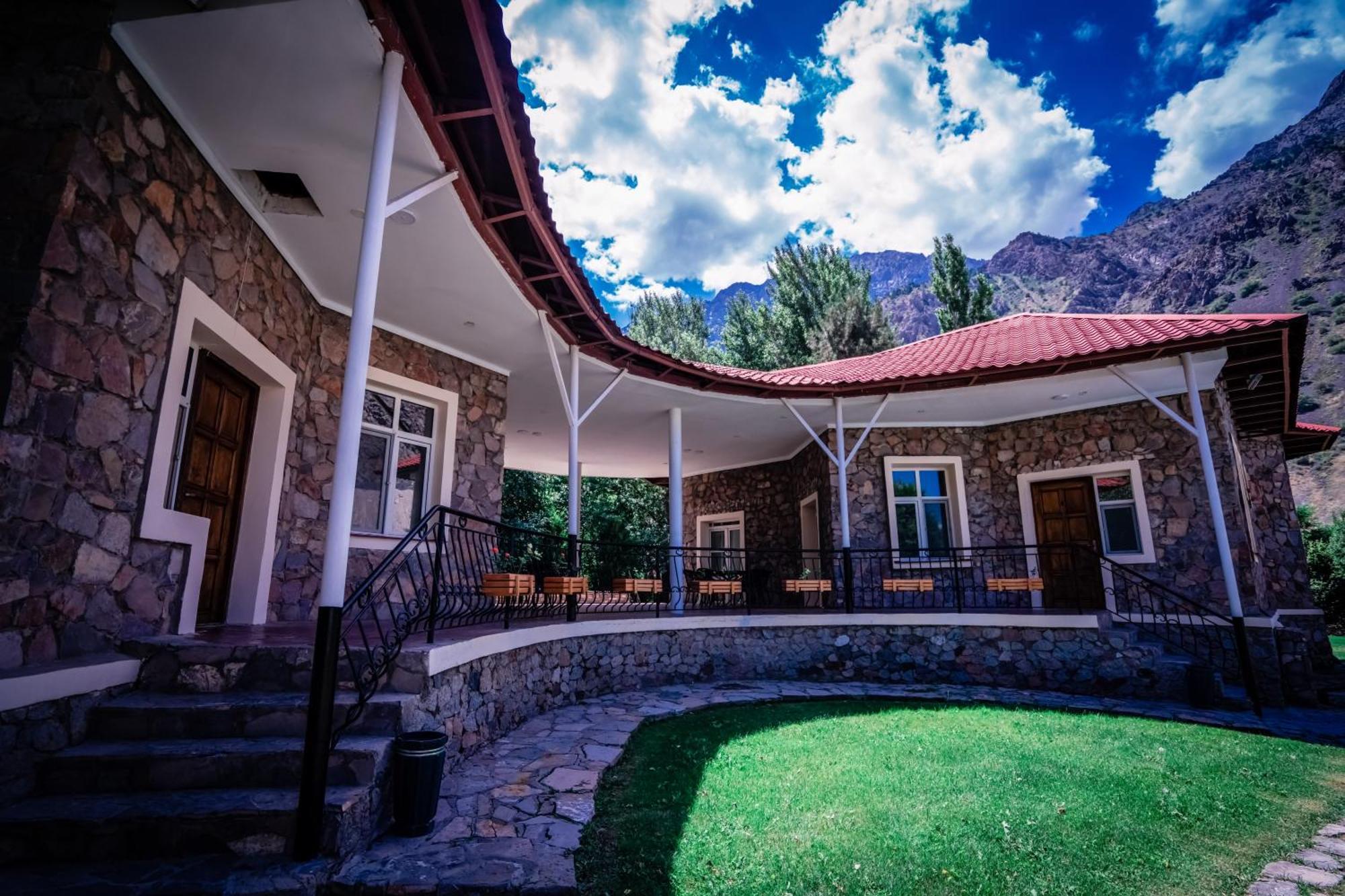 Burchmulla Chatcal Mountains Resort מראה חיצוני תמונה